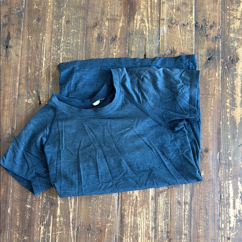 Lululemon swiftly tech short sleeve